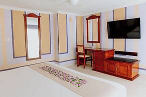 Hotel Plaza Colonial