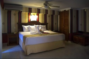 Hotel Plaza Colonial