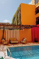 Hotel Plaza Colonial