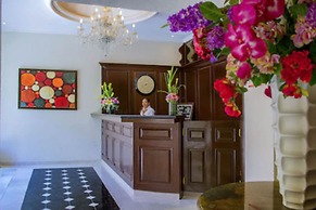 Hotel Plaza Colonial