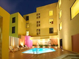 Hotel Plaza Colonial
