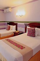 Hotel Plaza Colonial