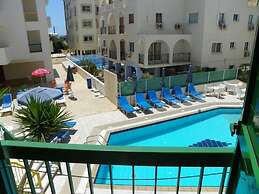 Sea 'n Lake View Hotel Apartments