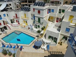 Sea 'n Lake View Hotel Apartments