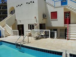 Sea 'n Lake View Hotel Apartments