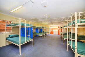 Backpackers In Paradise Resort - Hostel