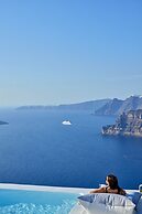 Alti Santorini Suites