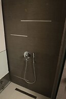 Warwick Stone 55 Hotel