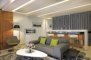 Warwick Stone 55 Hotel