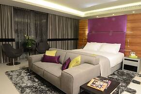 Warwick Stone 55 Hotel