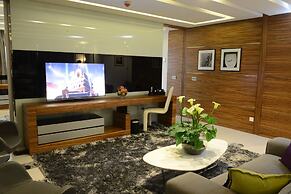 Warwick Stone 55 Hotel