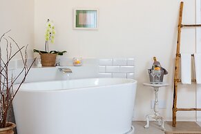 Abracadabra Boutique Hotel