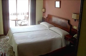 B&B HOTEL Gijón Centro Begoña