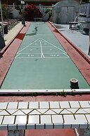 Twins Inn & Apartments