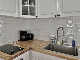 Twins Inn & Apartments