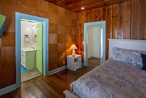 Twins Inn & Apartments