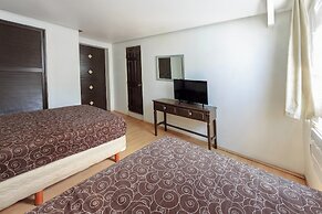 OYO Hotel Colón Express