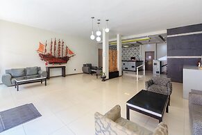 OYO Hotel Colón Express