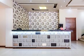 OYO Hotel Colón Express