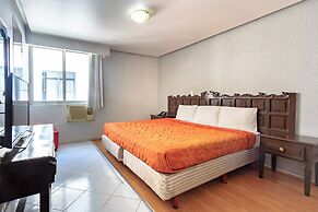 OYO Hotel Colón Express