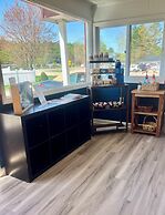 Saco River Motor Lodge & Suites