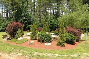 Saco River Motor Lodge & Suites