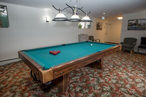 Robin Hood Inn & Suites