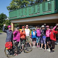 Robin Hood Inn & Suites