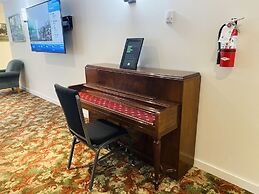 Robin Hood Inn & Suites