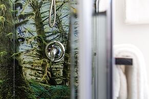 Robin Hood Inn & Suites