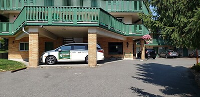 Robin Hood Inn & Suites