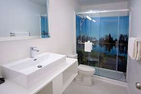 Robin Hood Inn & Suites