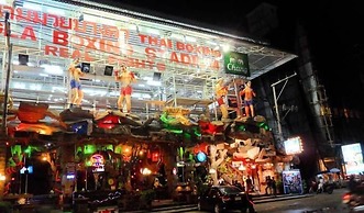 Hemingways Silk Hotel