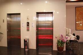 Hemingways Silk Hotel