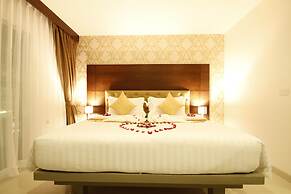 Hemingways Silk Hotel