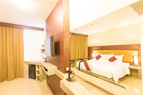 Hemingways Silk Hotel