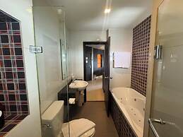 Palette Bella B All Suites Bangkok Hotel