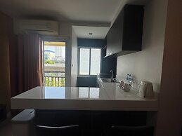 Palette Bella B All Suites Bangkok Hotel