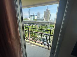 Palette Bella B All Suites Bangkok Hotel