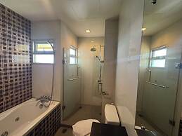 Palette Bella B All Suites Bangkok Hotel