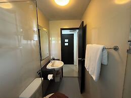 Palette Bella B All Suites Bangkok Hotel