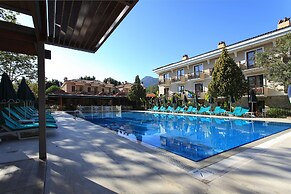 Perdikia Beach Hotel