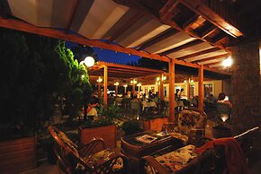 Perdikia Beach Hotel