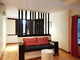 Studio Sukhumvit 18 by iCheck Inn