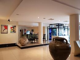 Studio Sukhumvit 18 by iCheck Inn