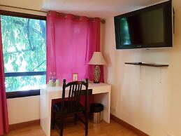 Studio Sukhumvit 18 by iCheck Inn