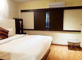 Studio Sukhumvit 18 by iCheck Inn