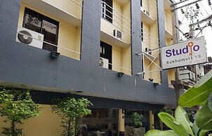 Studio Sukhumvit 18 by iCheck Inn