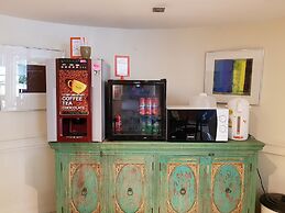 Studio Sukhumvit 18 by iCheck Inn