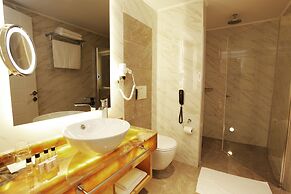 Kleopatra Suit Hotel